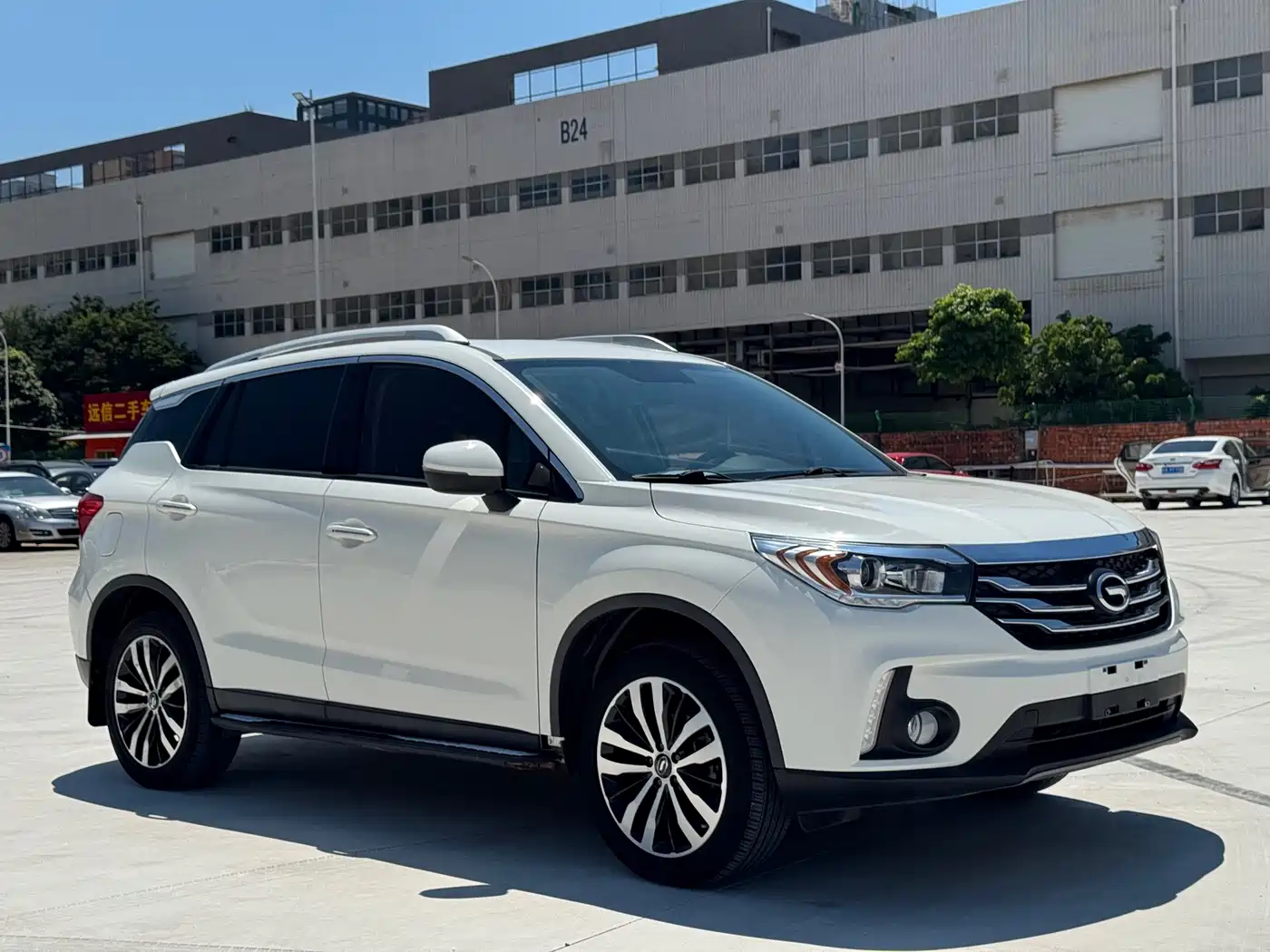 GAC Trumpchi GS4 2015 2015 200T G-DCT Luxury Edition