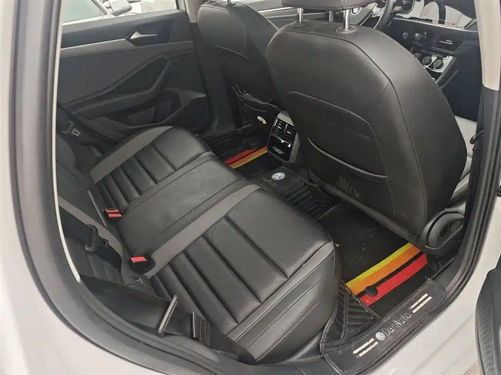 Volkswagen Sagitar 2021 280TSI DSG Surpassing Edition фото 17