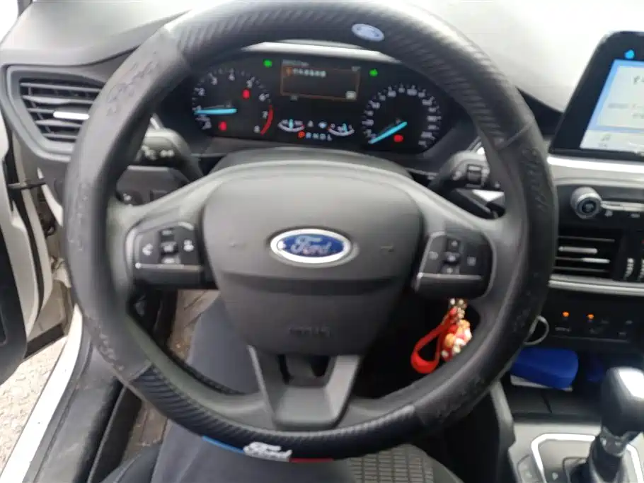 FORD FOX