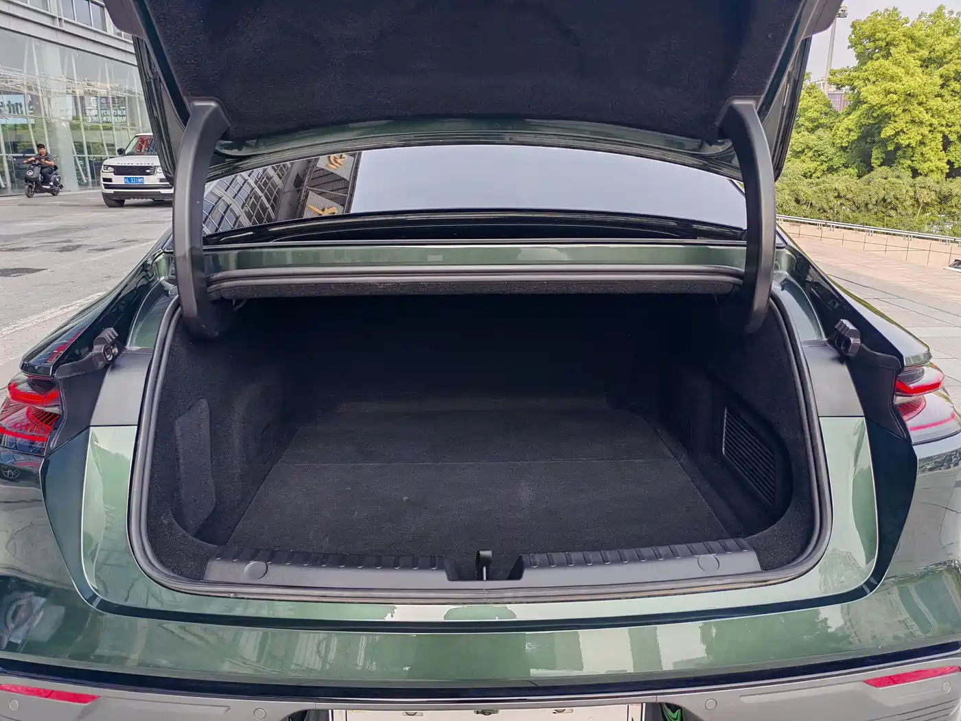 Geely Galaxy Galaxy Xingyao 8 2025 130km EM-P Starship Edition фото 6