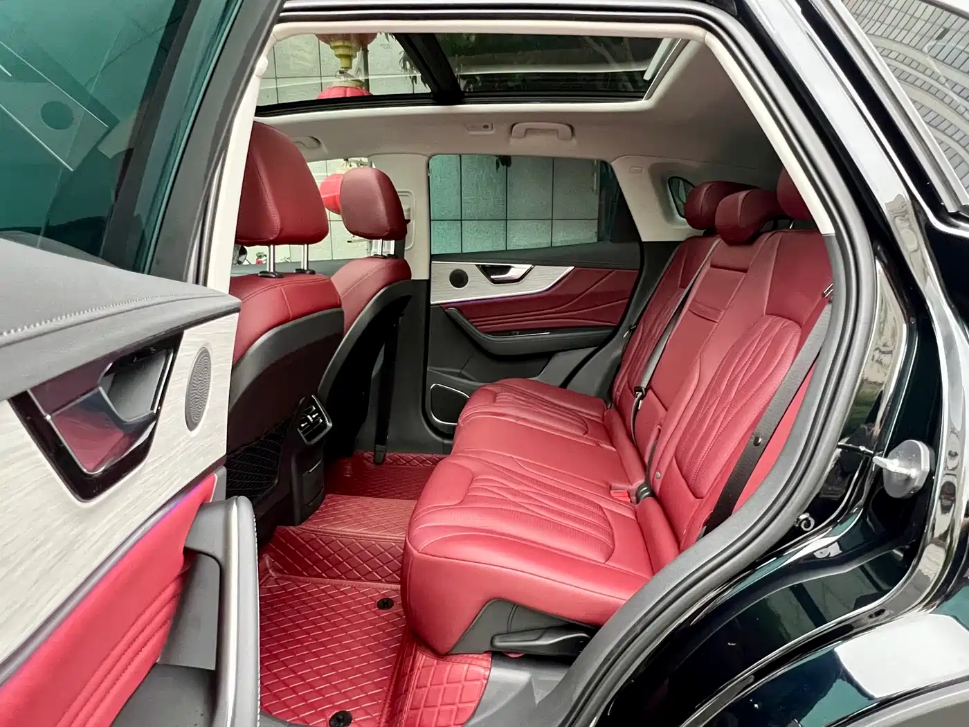 Hongqi HS5 2025 2.0T 2WD Mystic Shadow Edition фото 14