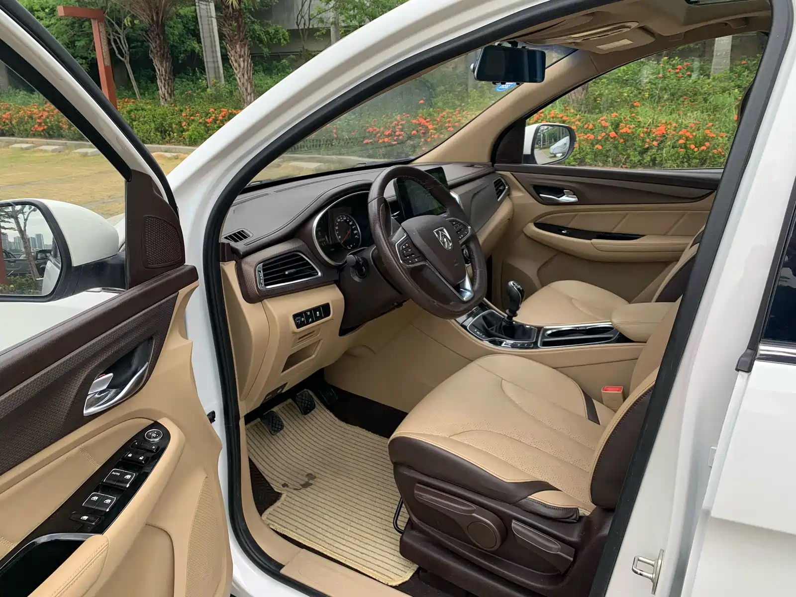 Фото 7 - Baojun 730