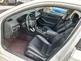Photo 8 - Honda Civic