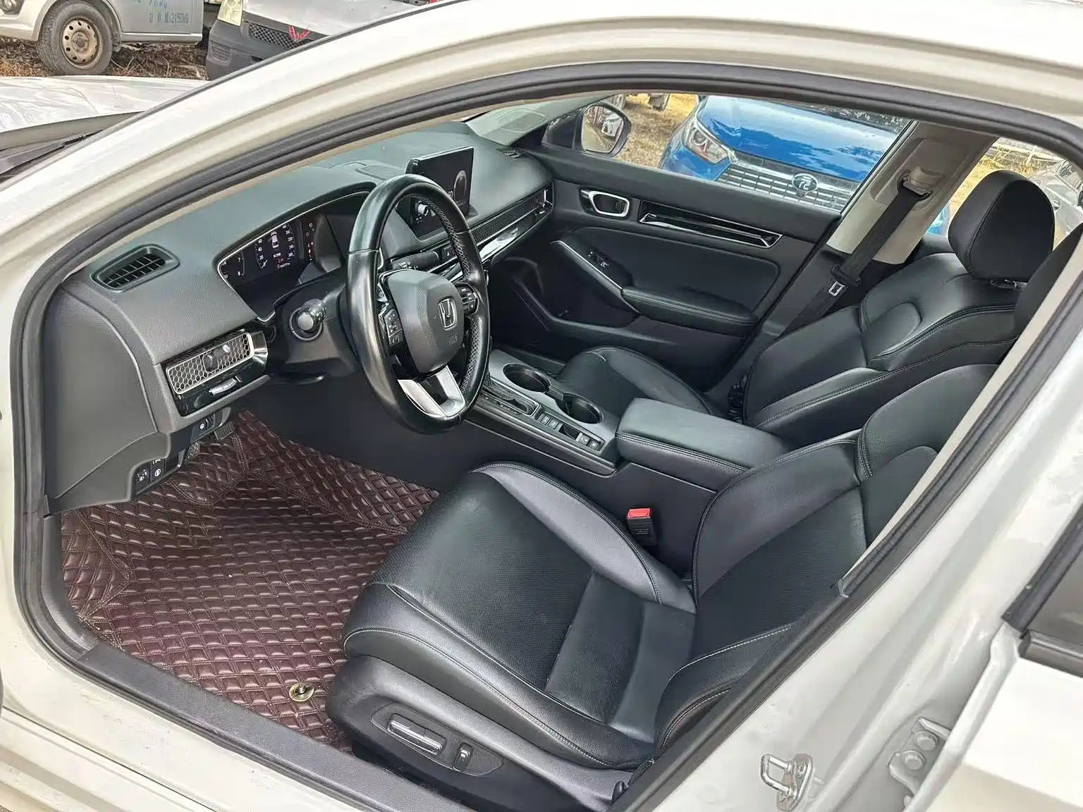 Photo 8 - Honda Civic