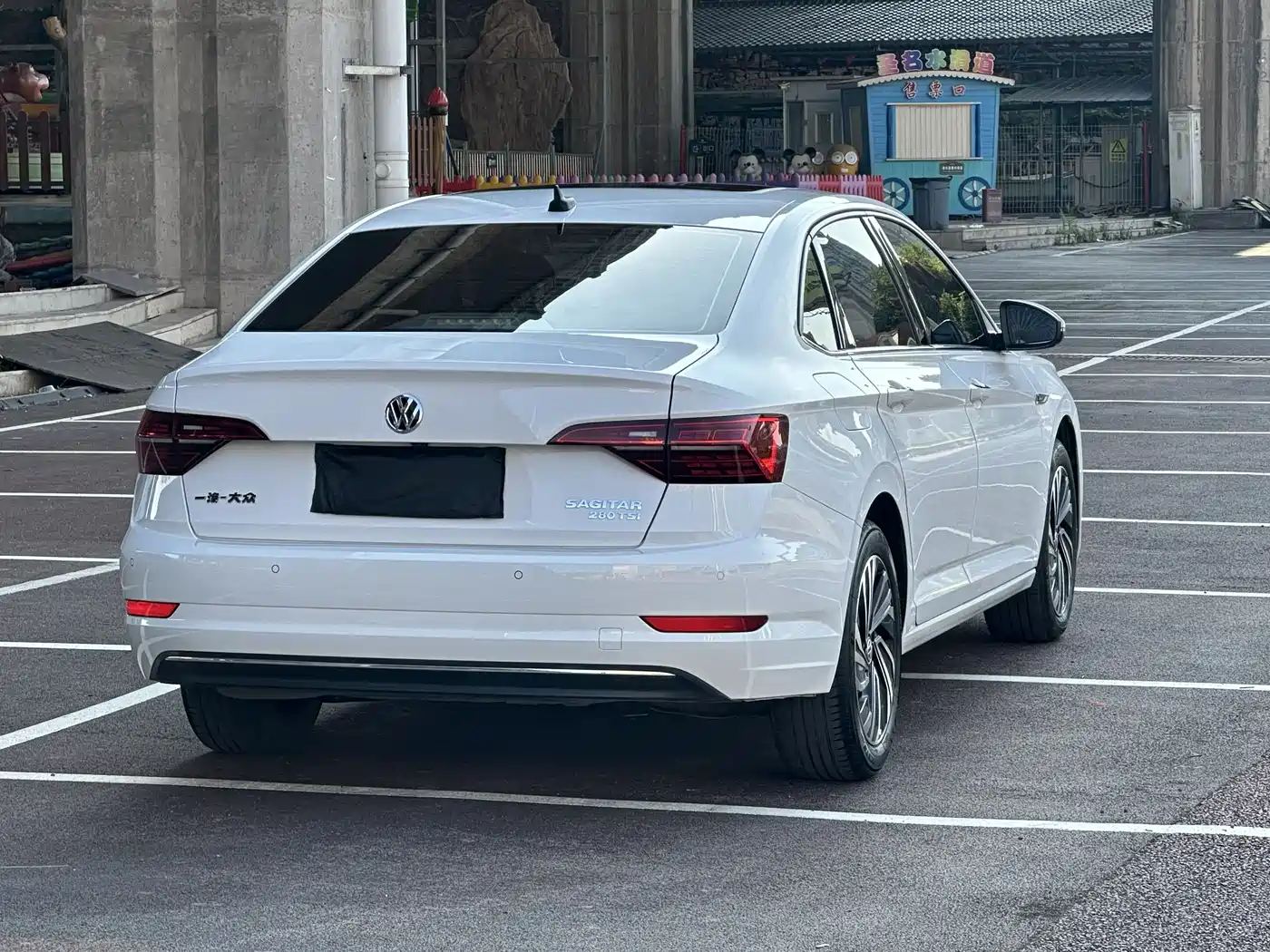 Volkswagen Sagitar 2021 280TSI DSG Surpassing Edition фото 7