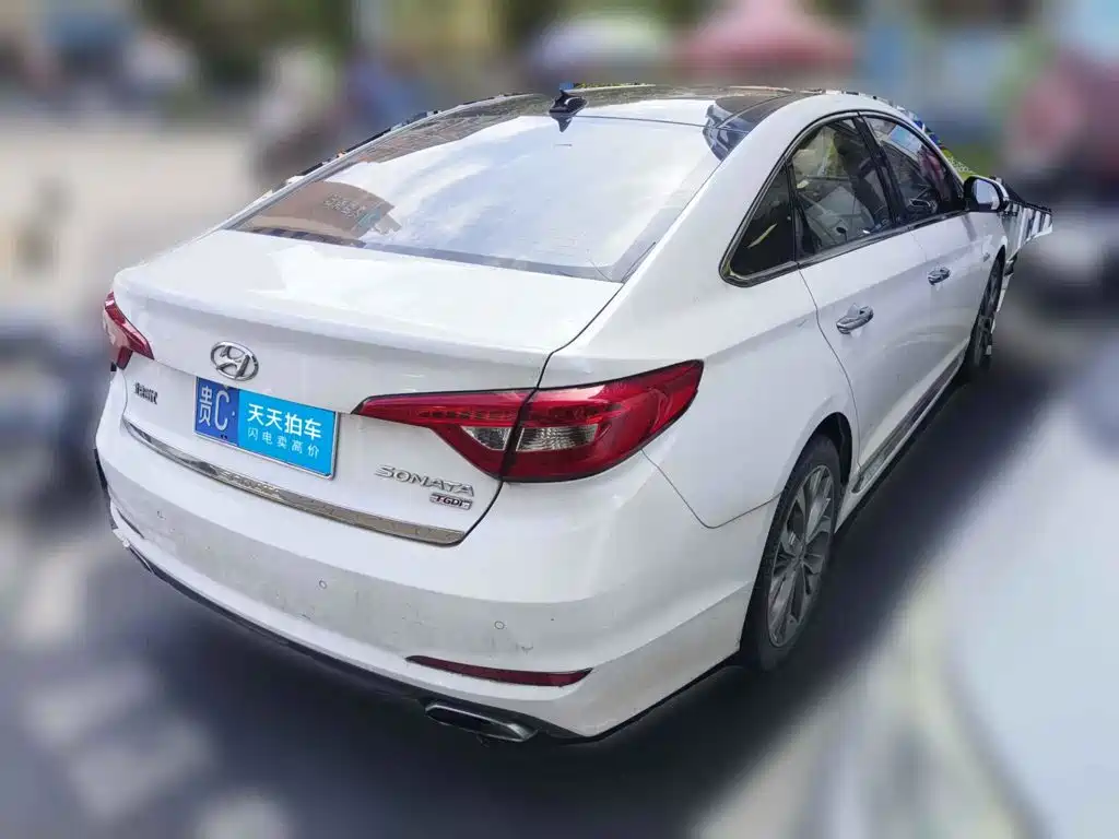 Фото 2 - Hyundai Sonata