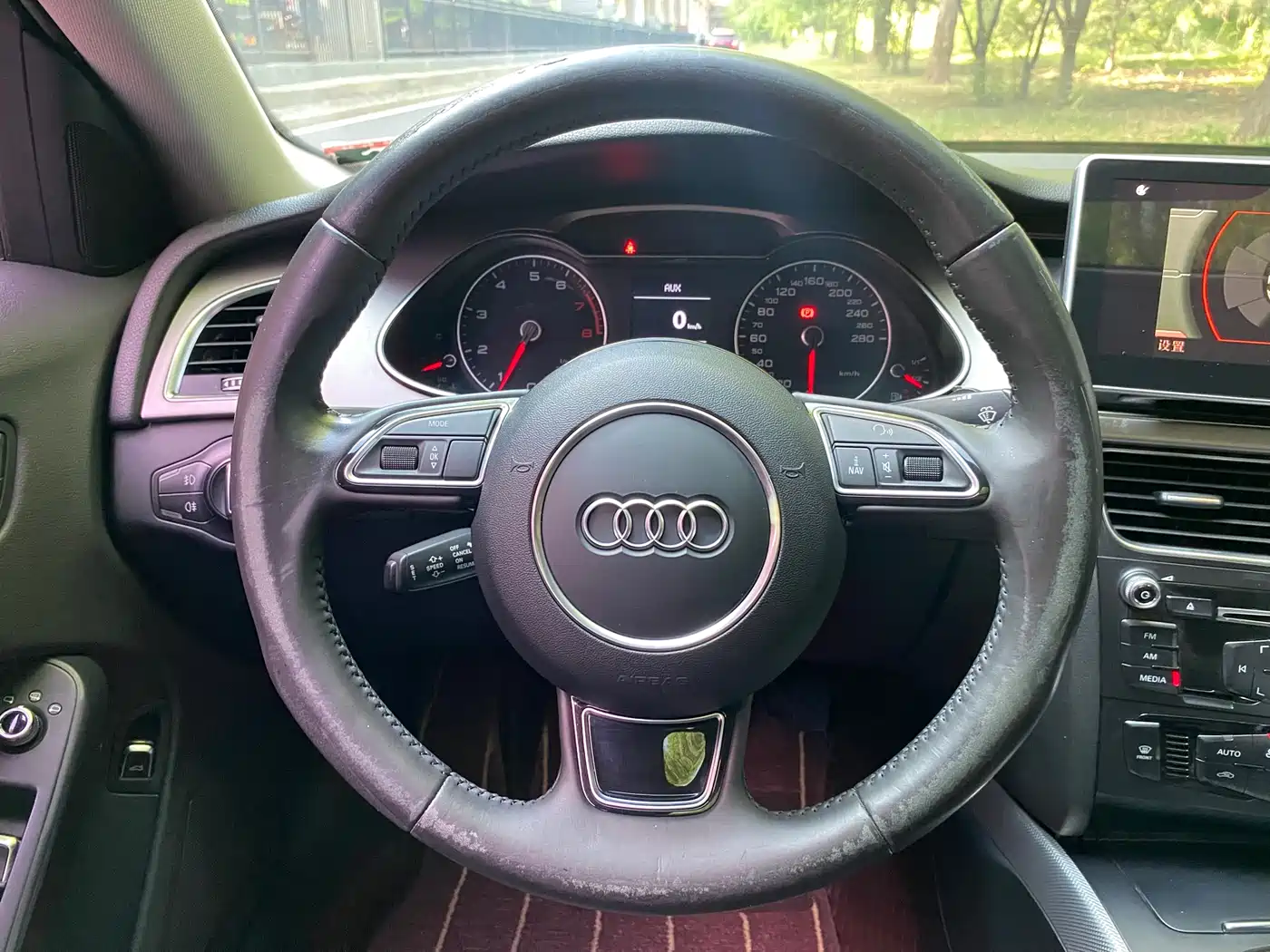 Audi A4L 2013 35 TFSI Automatic Standard фото 13