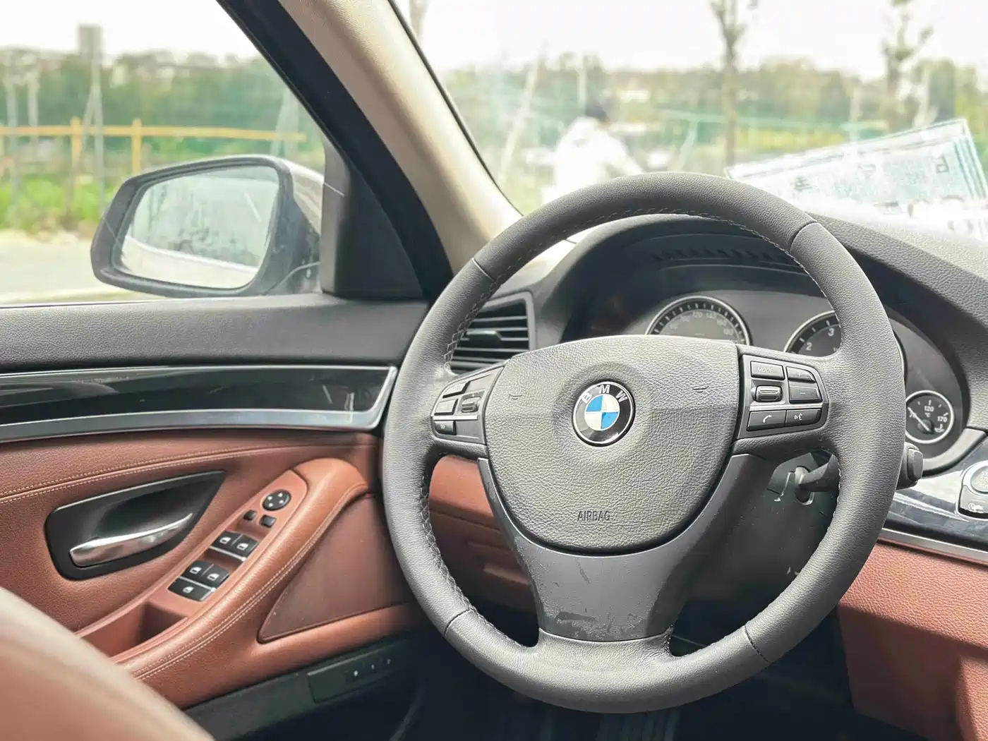 BMW 5 Series 2013 520Li Elegance фото 20