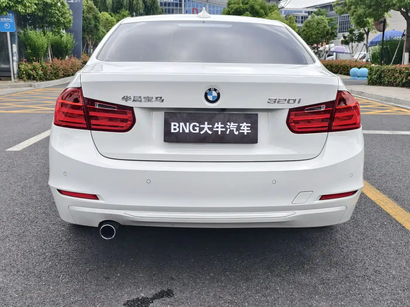 BMW 3 Series 2013 320i Sport Line фото 5