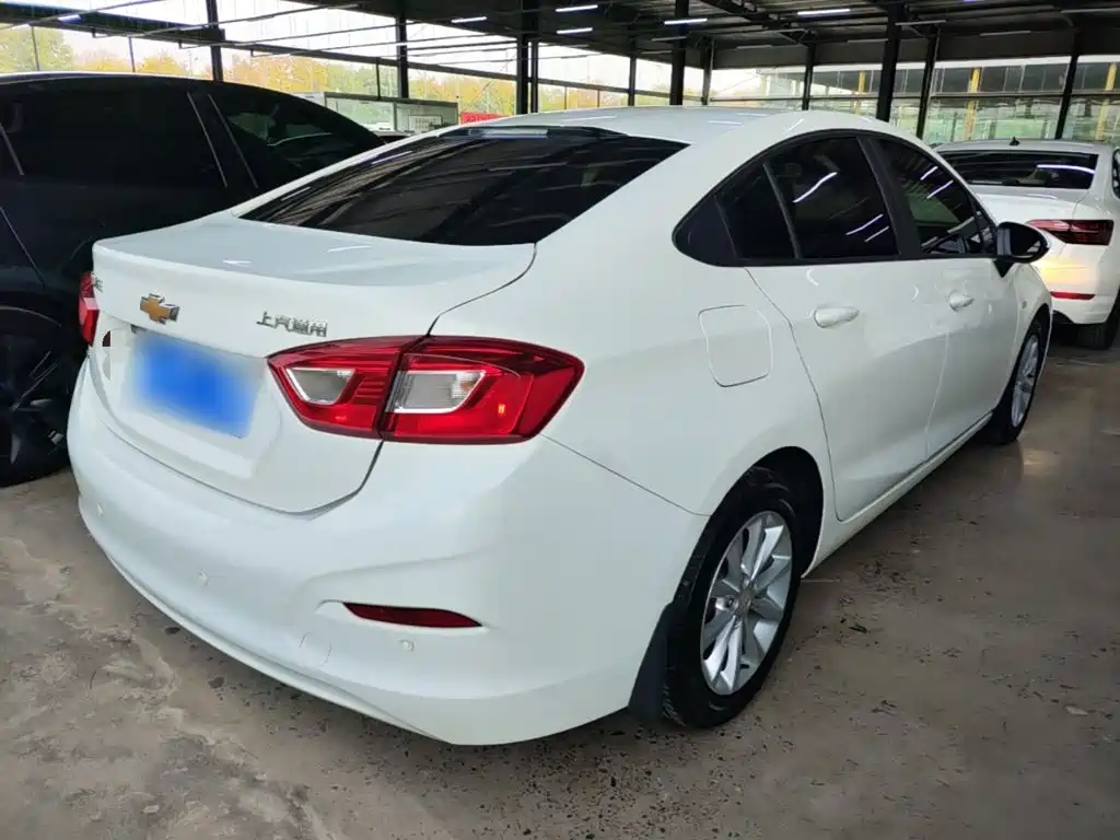 Chevrolet Cruze 2018 2018 320 Automatic Pioneer Sunroof Edition
