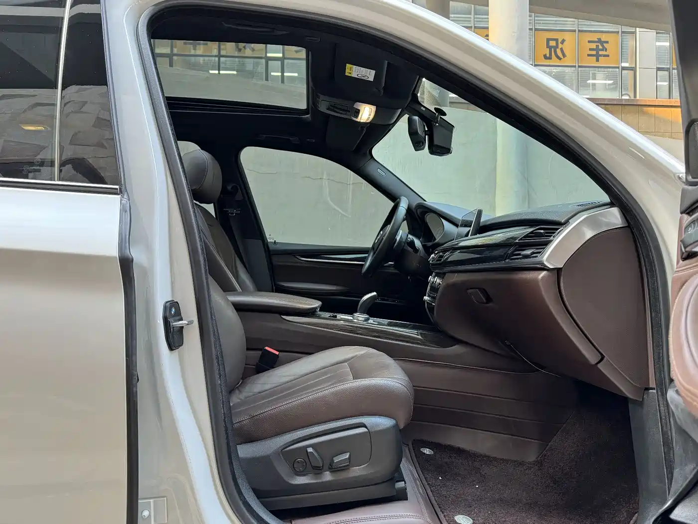 BMW X5 (Import) 2018 xDrive35i M Sport Luxury Model фото 8