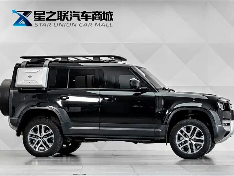 Land Rover Defender 2021 110 P400 Dark Special Edition фото 5