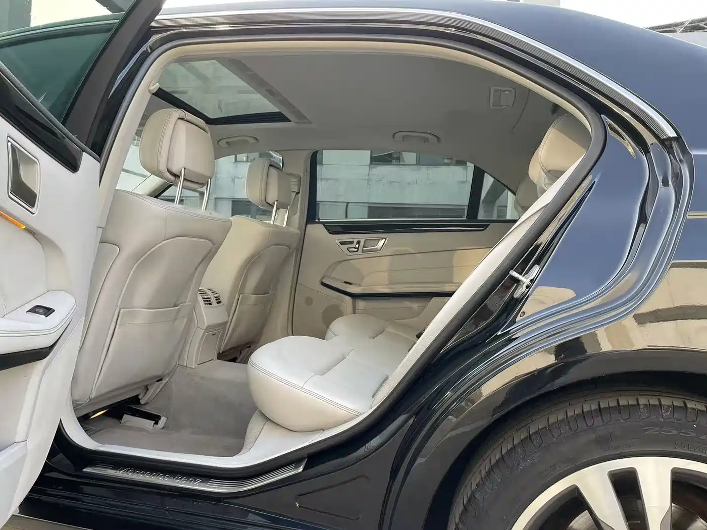 Mercedes-Benz E-Class 2014 Facelift E 260 L Sport фото 6