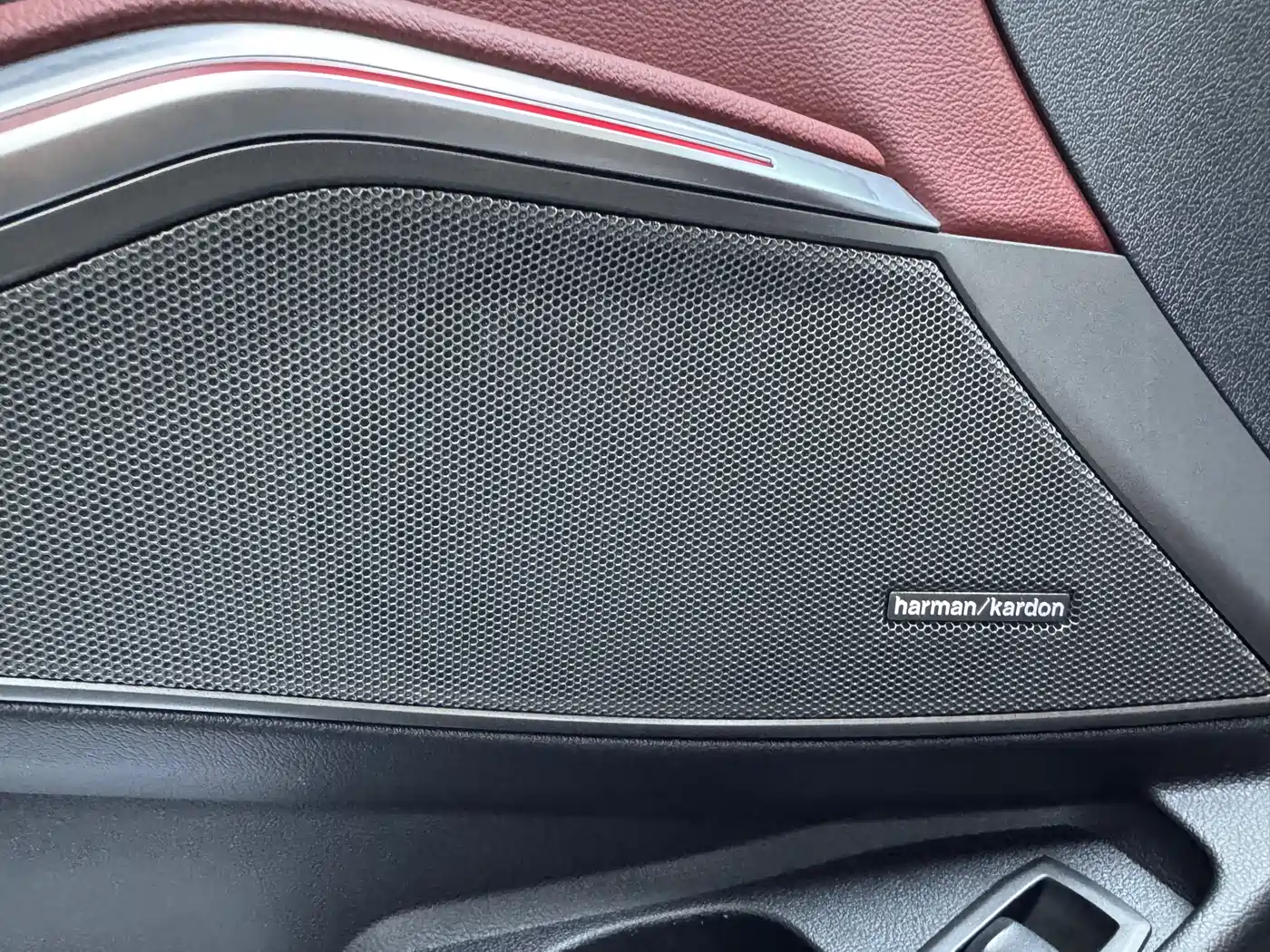 BMW 3 Series 2023 325Li M Sport Black Night Package фото 6