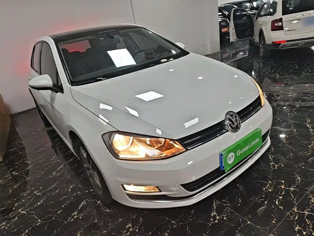 Volkswagen Golf 2016 230TSI Automatic Luxury фото 4
