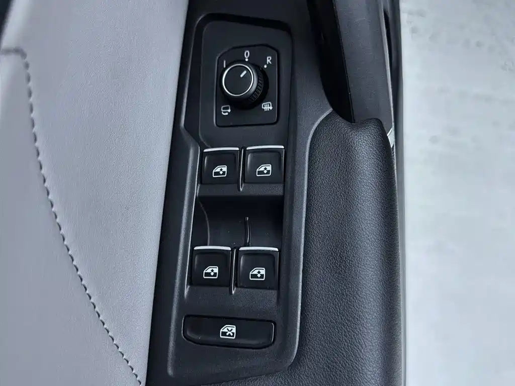 Volkswagen Tayron 2023 280TSI 2WD Luxury Plus Advanced Edition фото 18