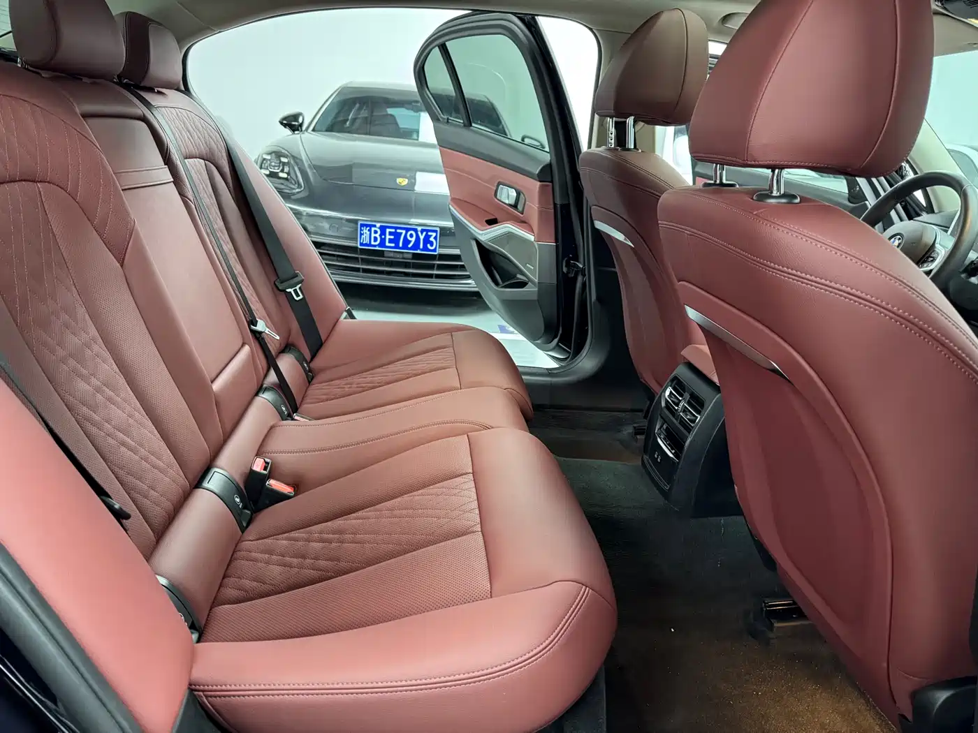 BMW 3 Series 2023 325Li M Sport Black Night Package фото 13