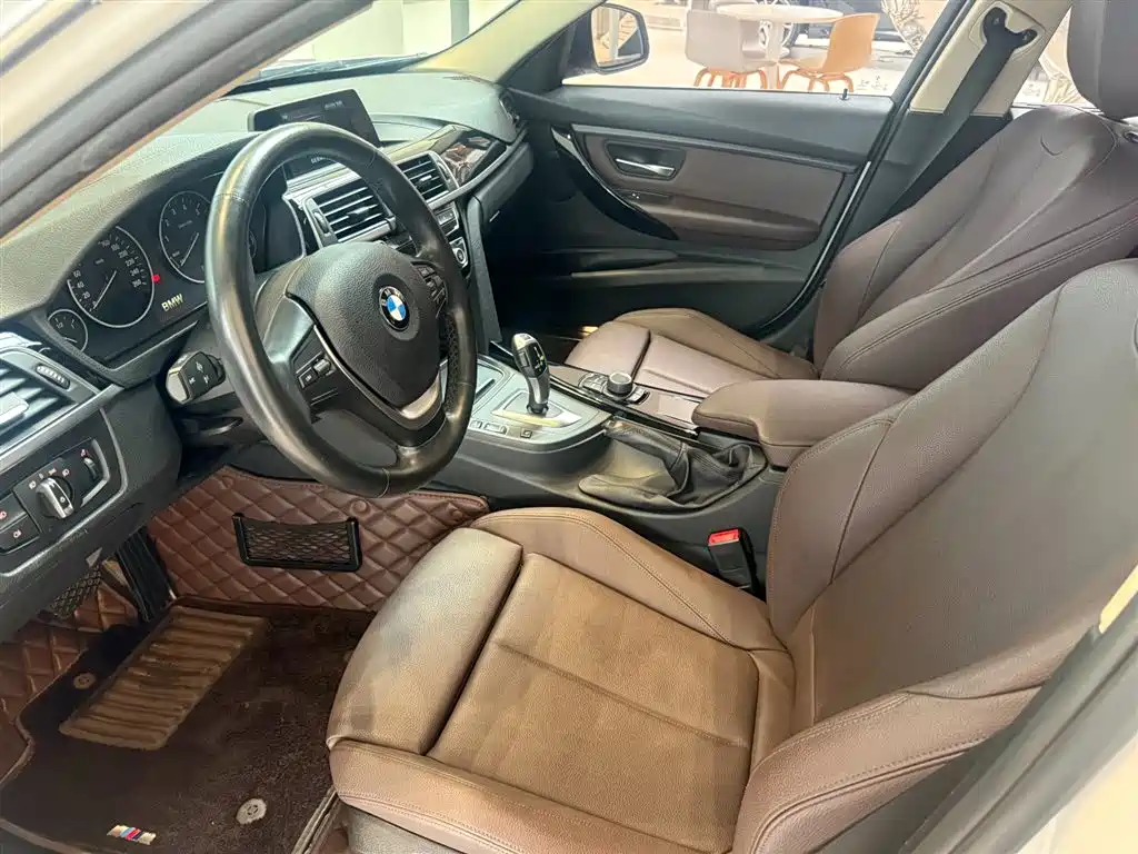 BMW 3 Series 2018 320Li Fashion Style фото 2