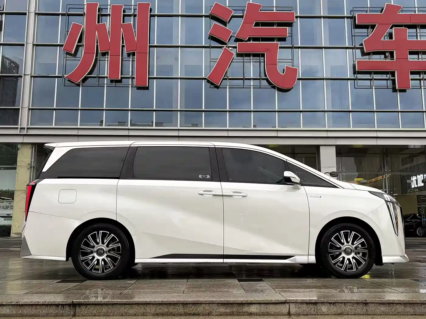 GAC Trumpchi Trumpchi E9 2023 E9 Champion Edition фото 4