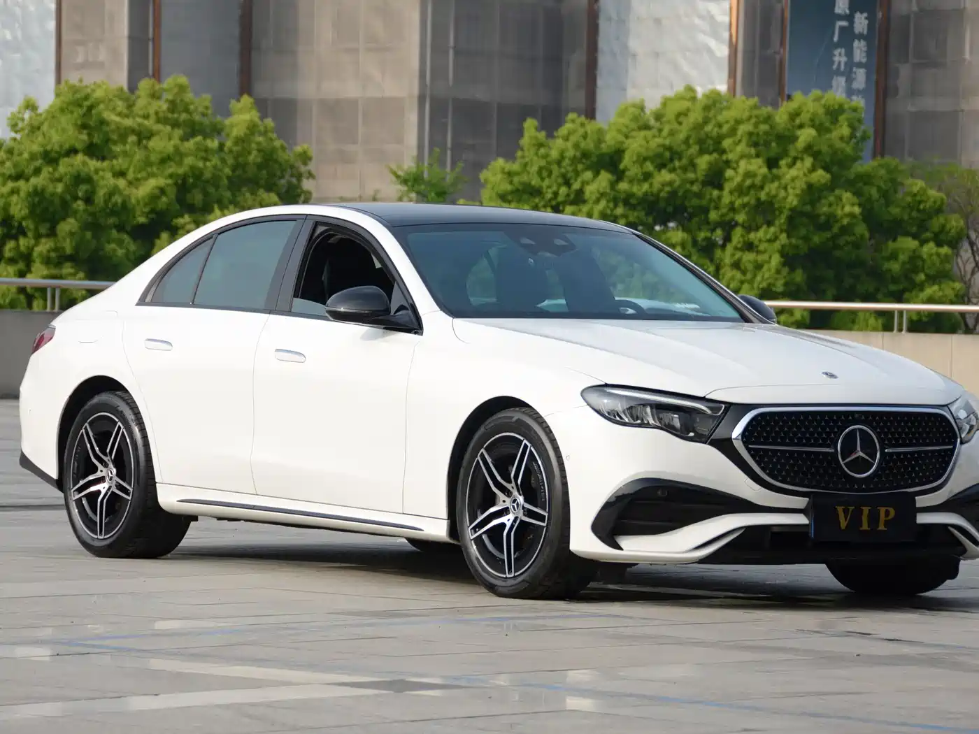 MERCEDES-BENZ E-CLASS (IMPORTED)