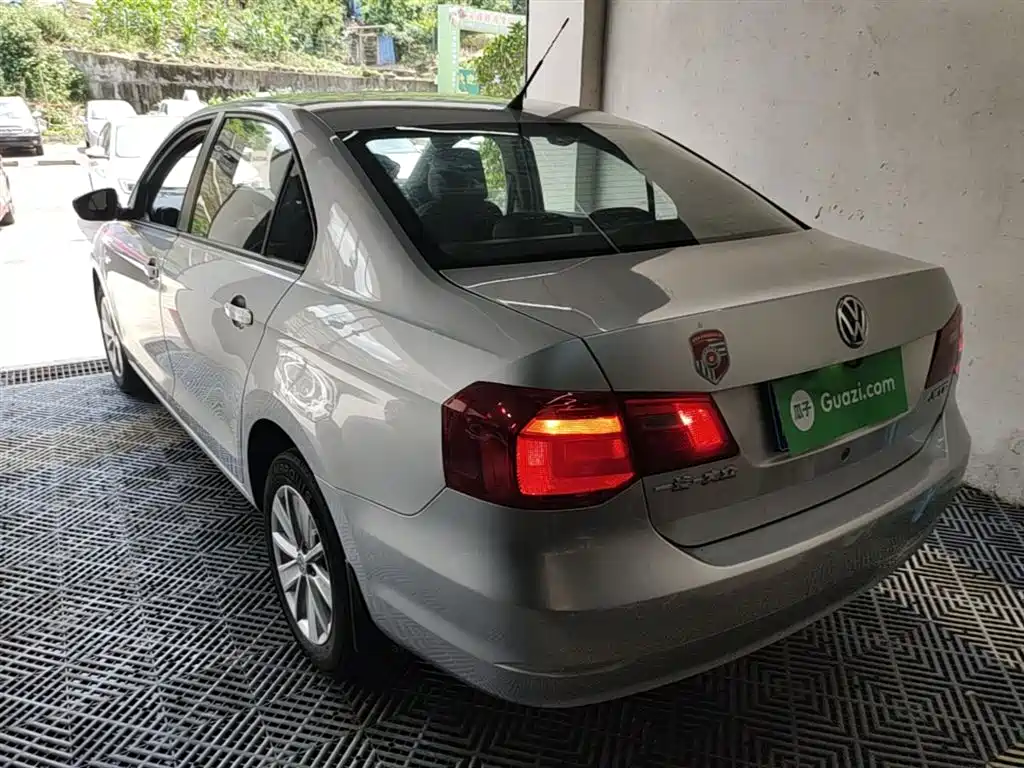 Volkswagen Jetta 2015 1.4L Manual Comfort фото 5