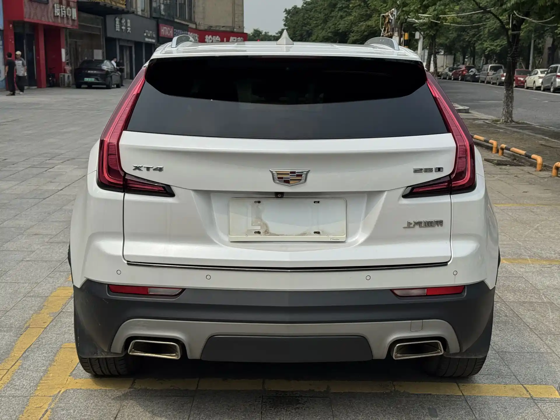 Photo 14 - Cadillac XT4
