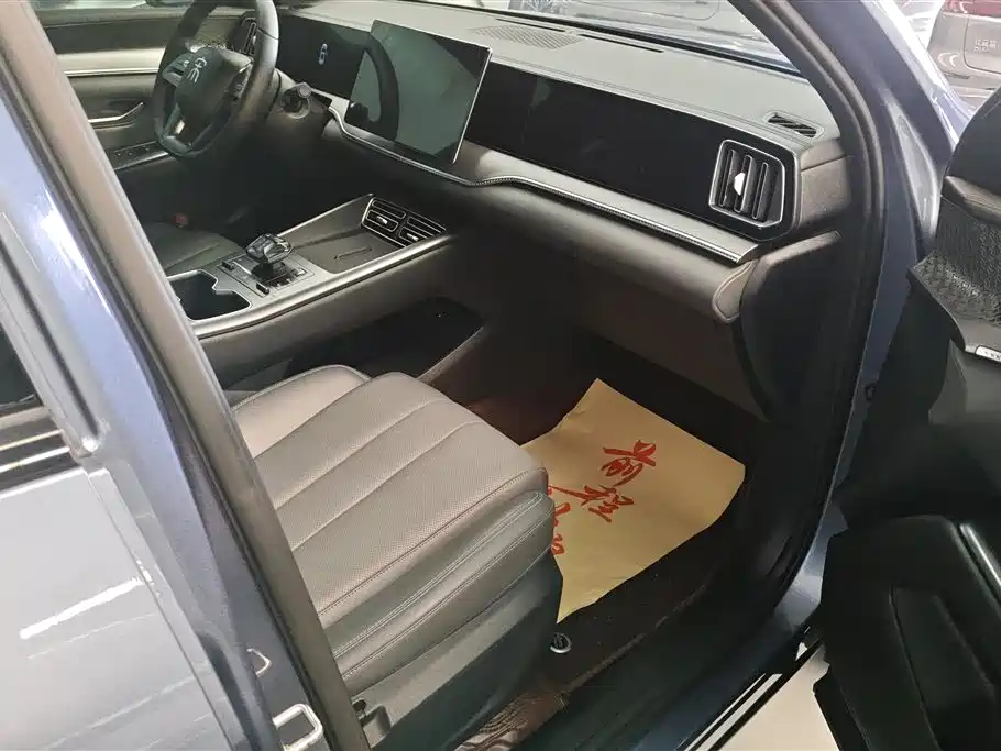 BYD Song Pro New Energy 2025 2nd Generation Smart Drive Edition DM-i 75KM Leading Type фото 8