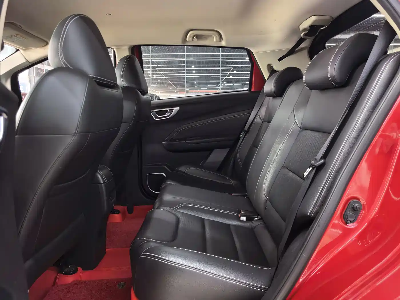 Фото 16 - Geely Vision X3