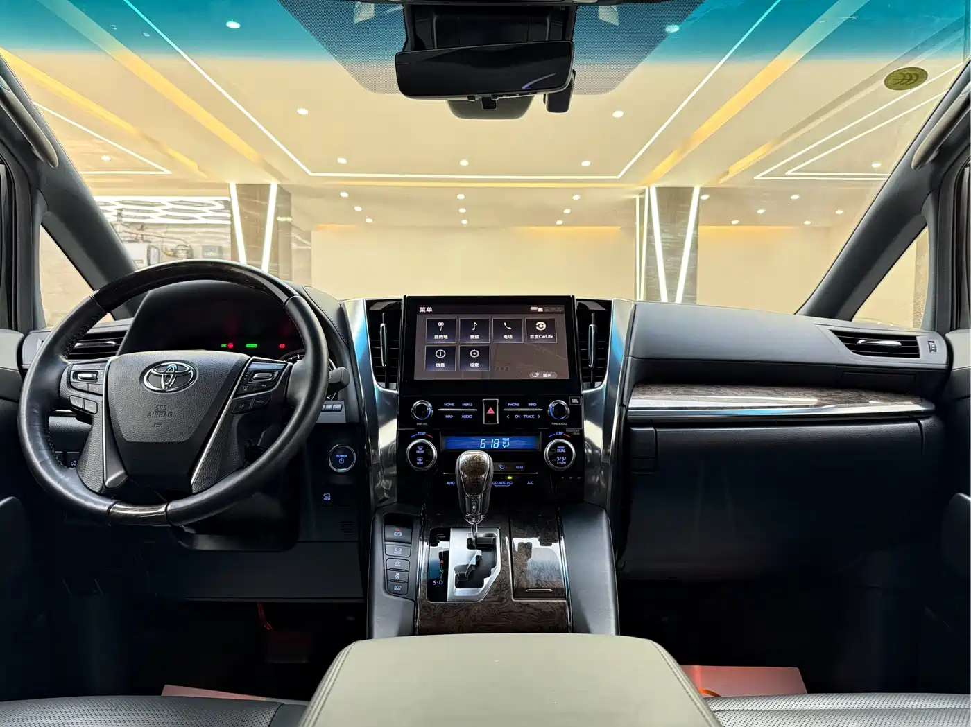 Toyota Vellfire 2023 Crown Hybrid 2.5L HV Premium фото 8