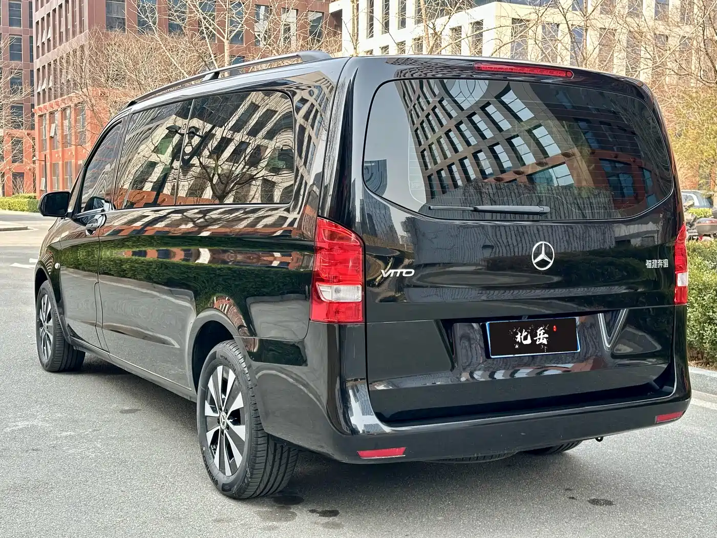 MERCEDES-BENZ VITO