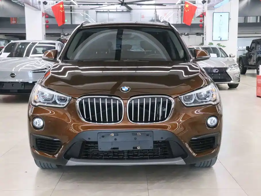 Фото 2 - BMW X1