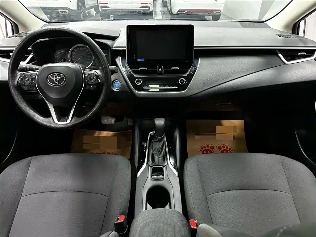 Toyota Corolla 2021 Hybrid 1.8L E-CVT Elite Edition фото 11
