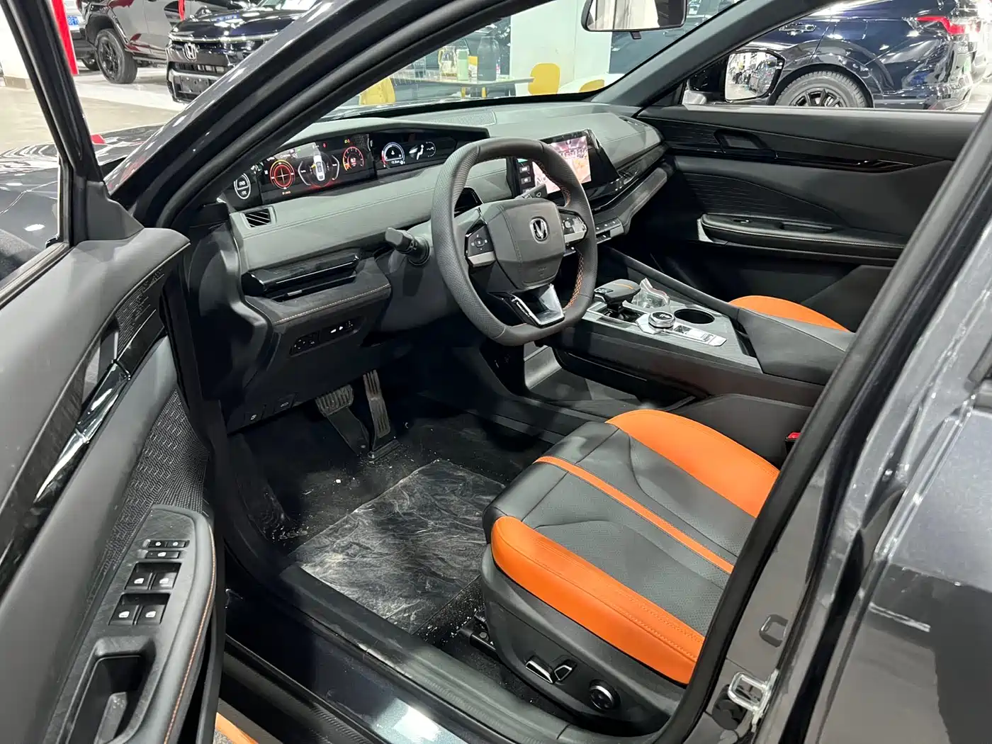 Changan UNI-V 2026 2024 1.5T Deluxe Sport