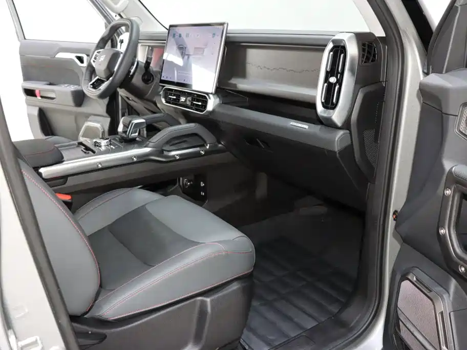 Jetour T2 2025 2023 Model 1.5T 2WD Discovery PRO