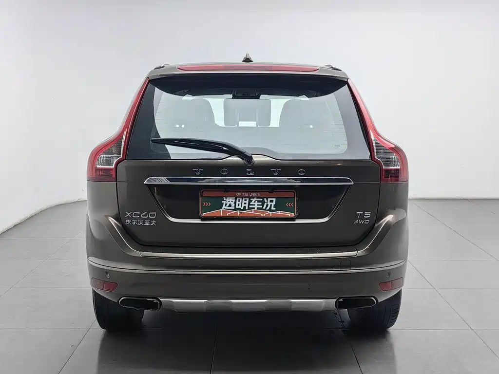 Фото 4 - Volvo XC60