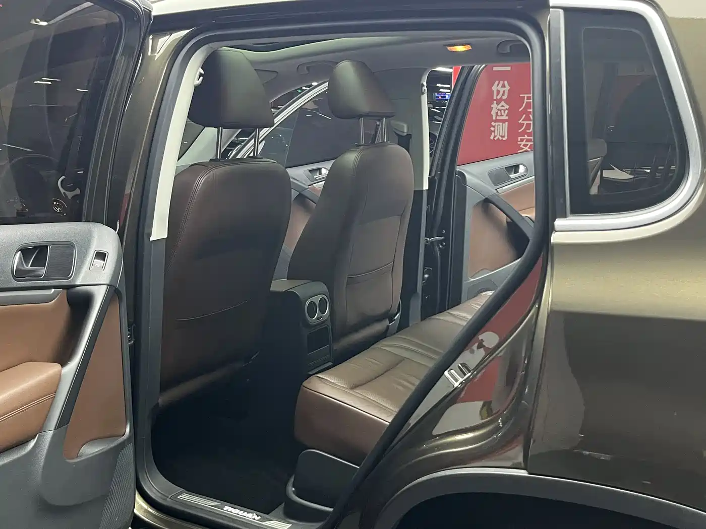 Volkswagen Tiguan 2015 1.8TSI Automatic 2WD Highline фото 14