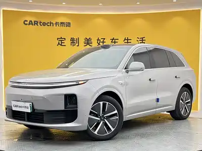 Li Auto L6