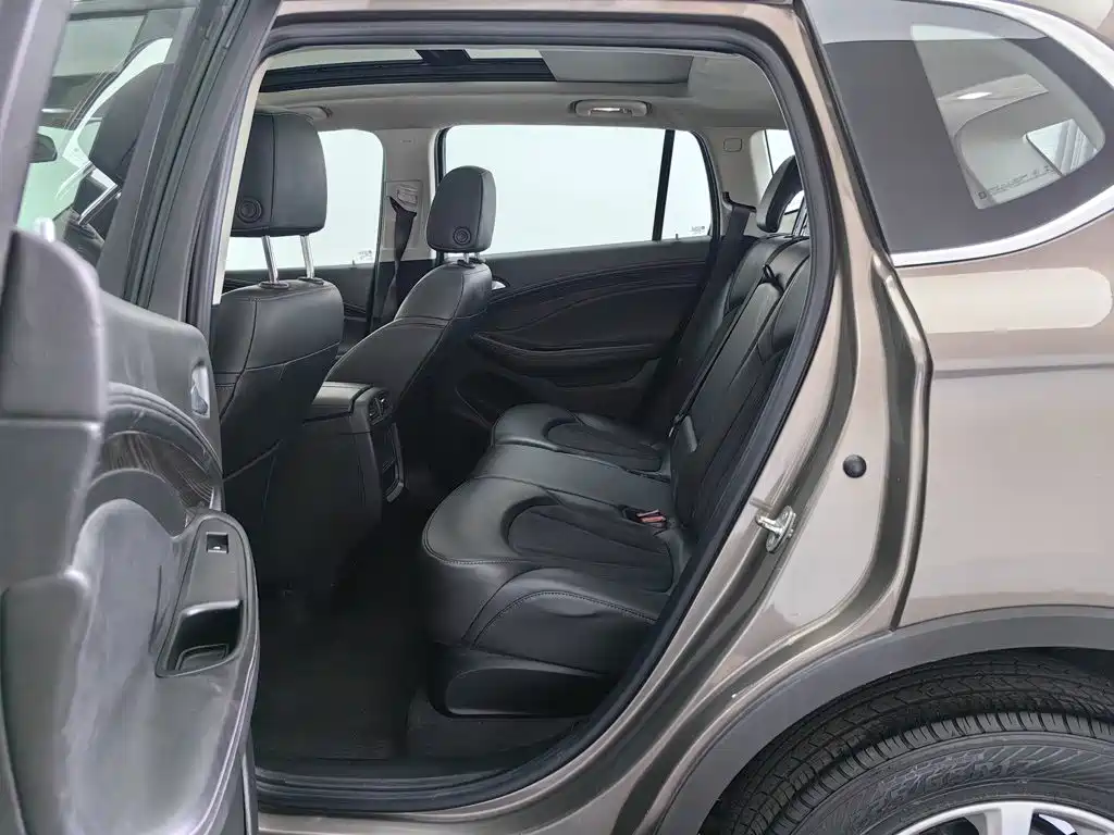 Фото 15 - Buick Envision Plus