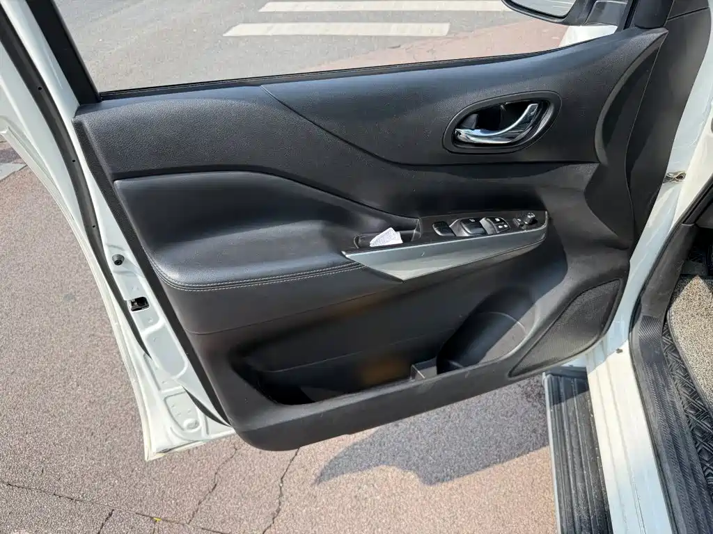 Nissan Terra 2020 2020 2.5L XV 4WD Automatic Flagship Edition