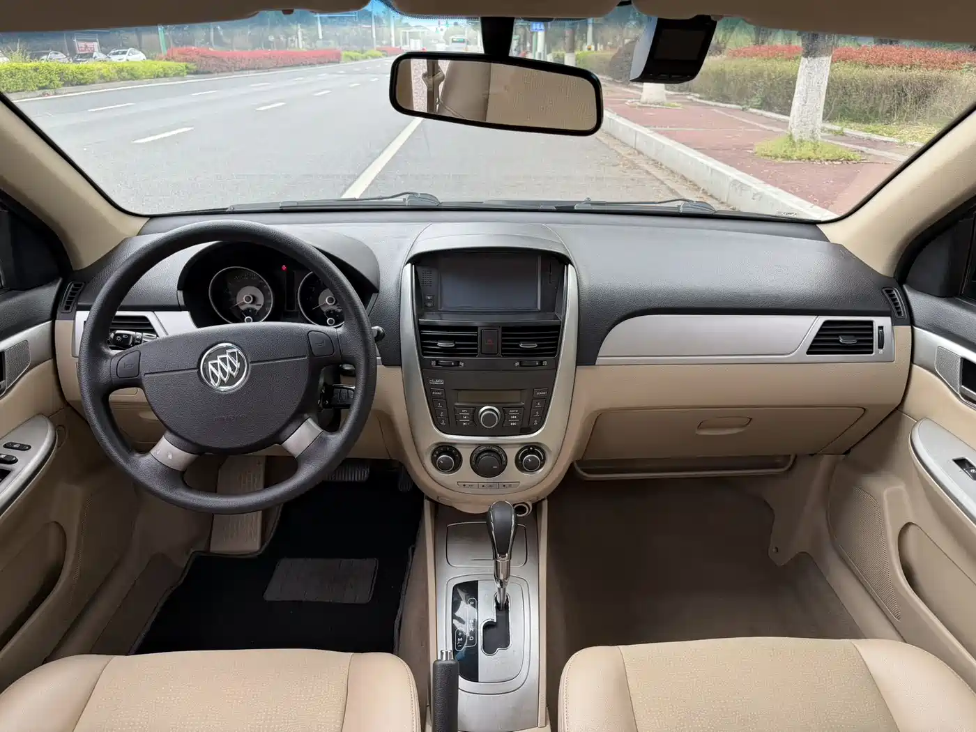 Buick Excelle 2013 1.5L Automatic Classic фото 8