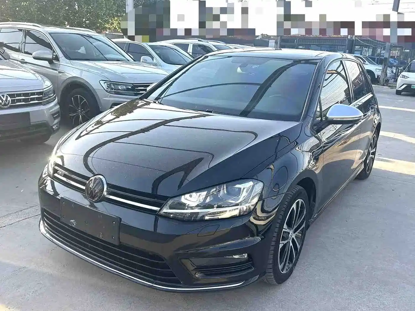 Photo 1 - Volkswagen Golf