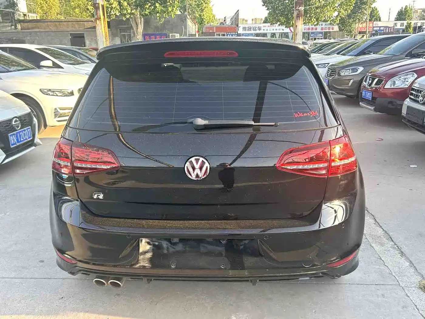 Photo 8 - Volkswagen Golf
