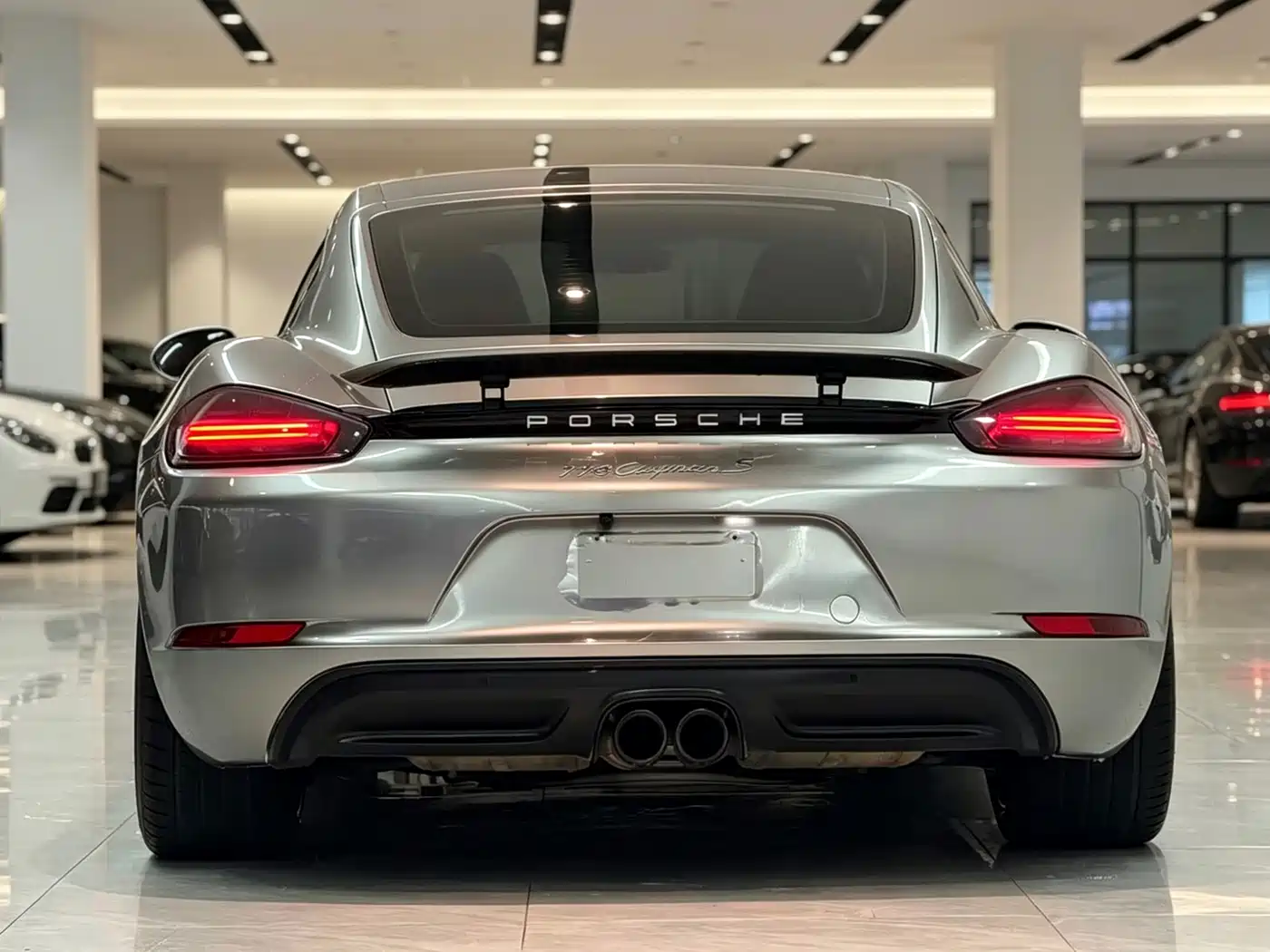Porsche 718 2018 Cayman 2.0T фото 8