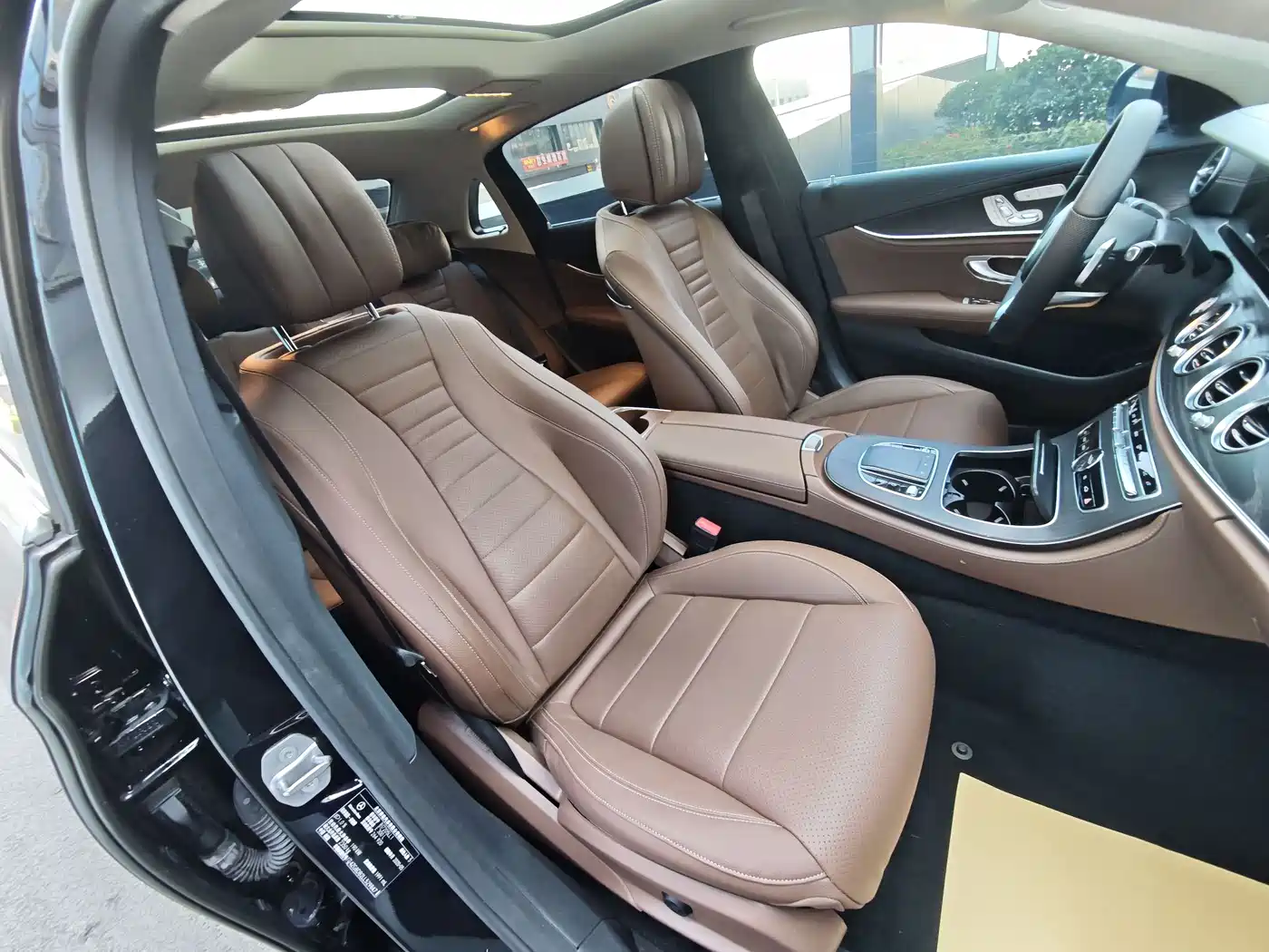 Mercedes-Benz E-Class 2020 Facelift E 300 L Sport Exclusive фото 21