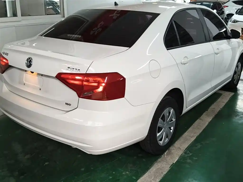 Volkswagen Jetta 2017 1.5L Automatic Fashion фото 7