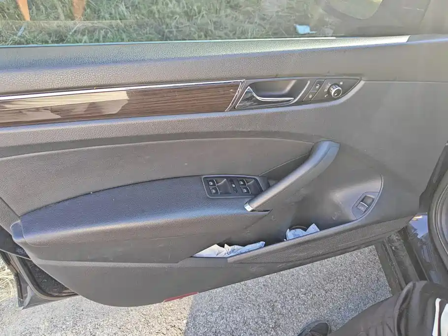 Photo 7 - Volkswagen Passat