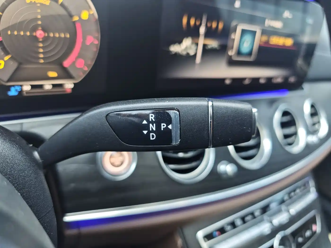 Mercedes-Benz E-Class 2020 Facelift E 300 L Sport Exclusive фото 25