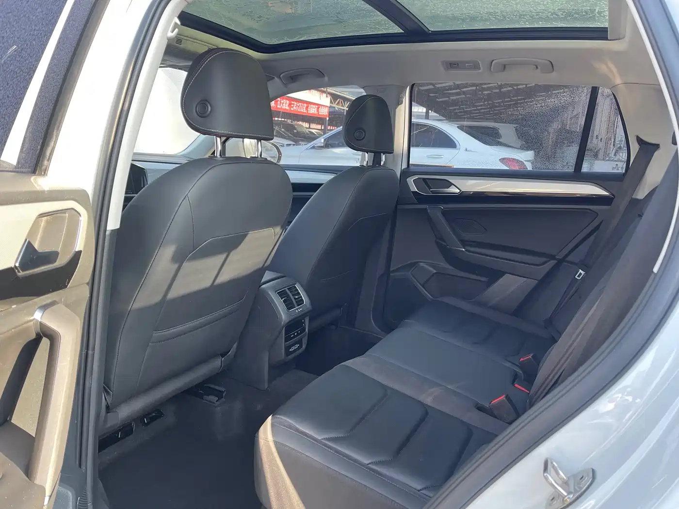 Volkswagen Tayron 2021 280TSI 2WD Luxury Smart Connect фото 4