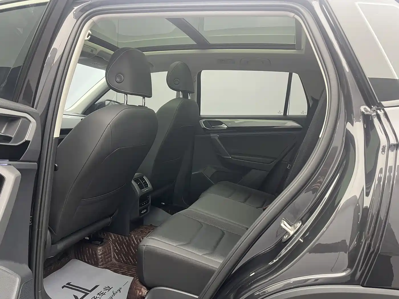 Volkswagen Tayron 2021 280TSI 2WD Luxury Smart Connect фото 8