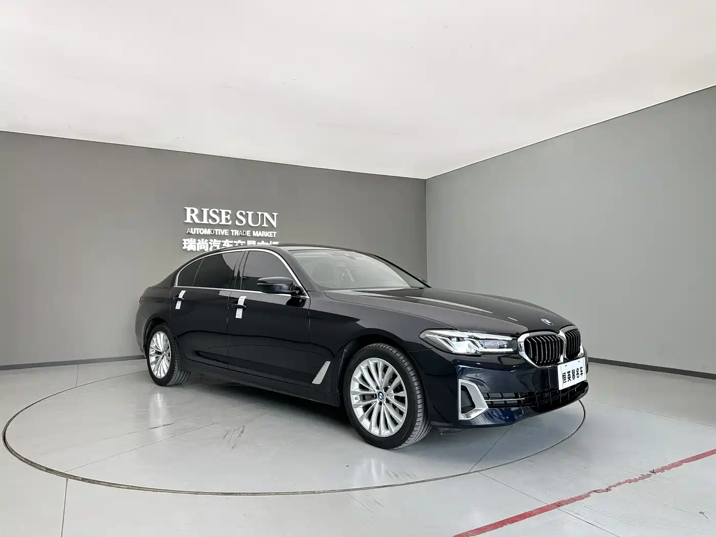 BMW 5 Series 2022 Model Second Facelift 525Li Luxury Package фото 3